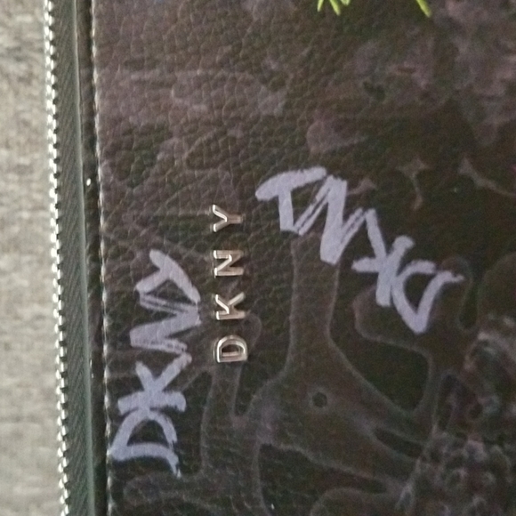 Nwt DKNY medium black graffiti wristlet. Retails $78 - Picture 2 of 9